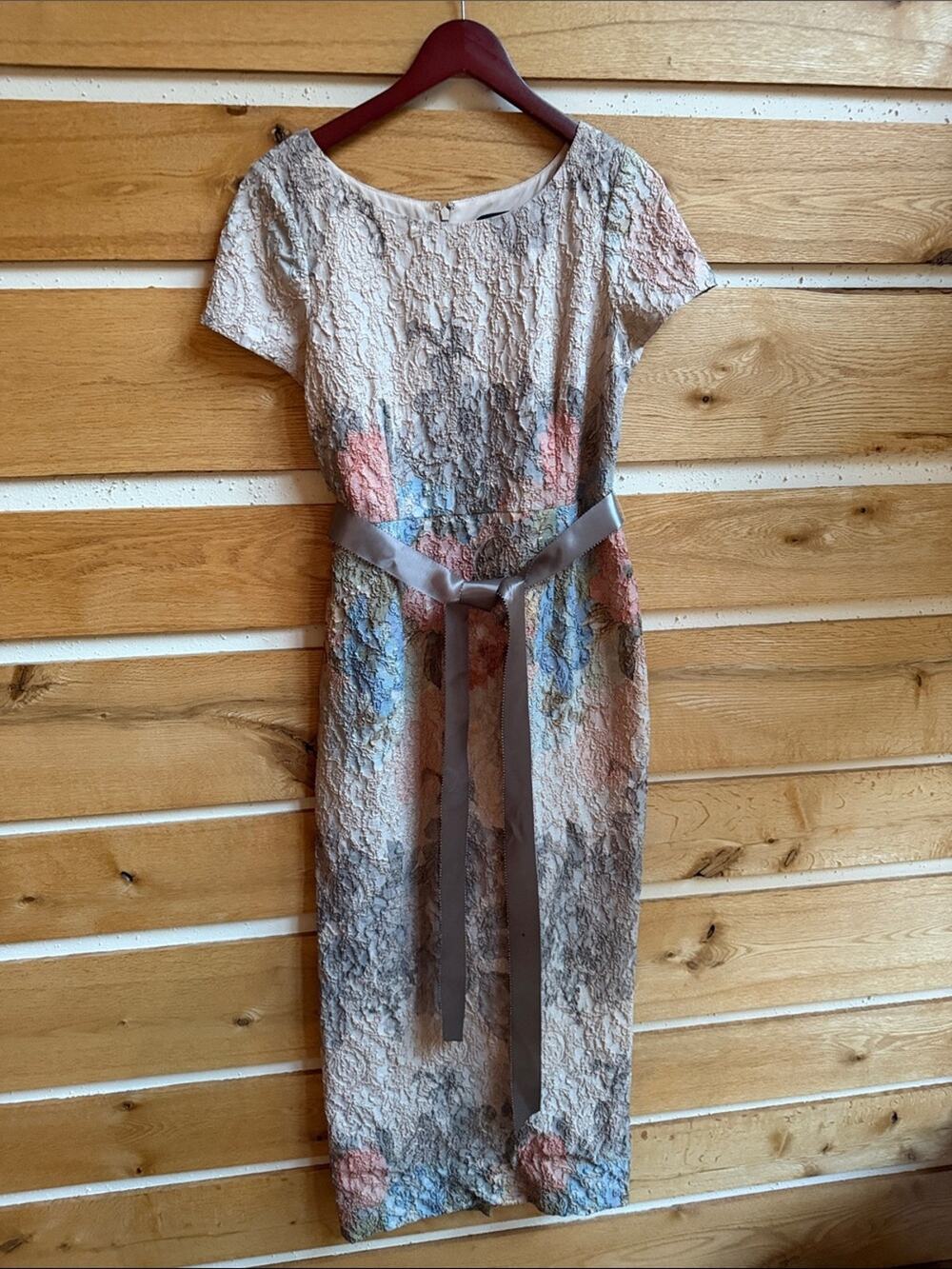 Adrianna Papell Elegant Floral Column Gown in Light Gray with Pastel Accents